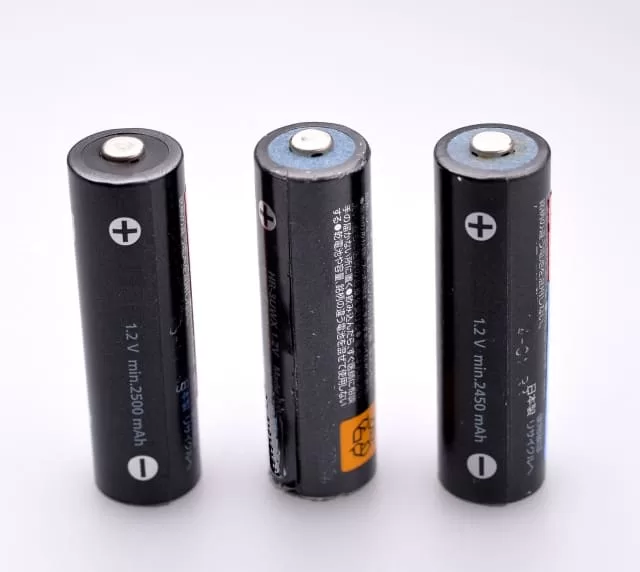 充電式電池 単三 3本 テスト用